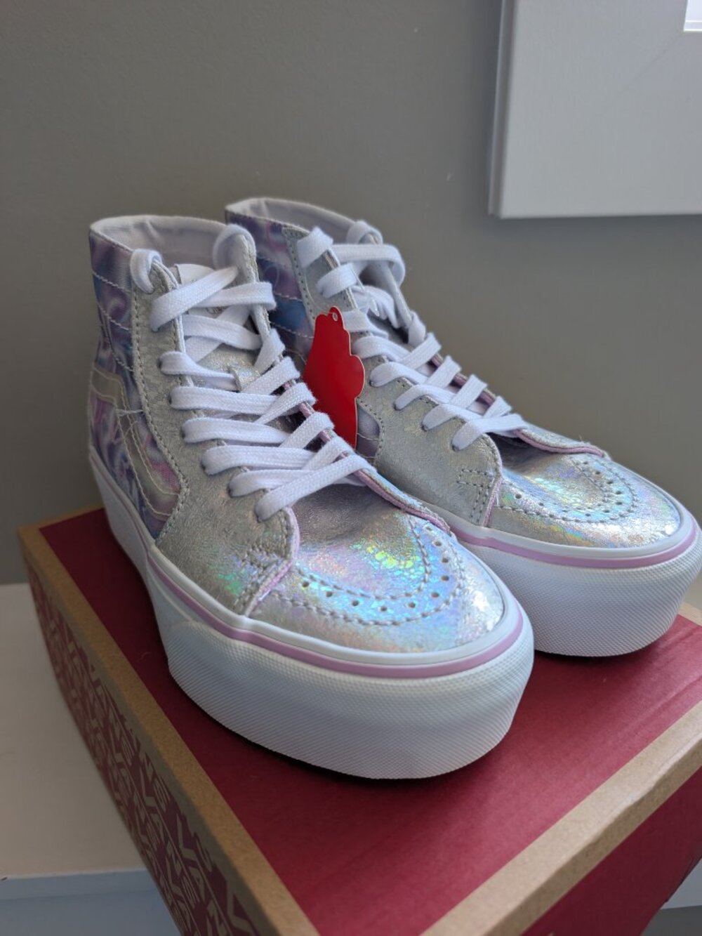 New Vans platform shoes - Picture 2 of 5